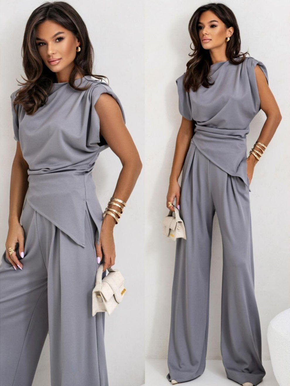 Maria™ | Women's Set with Pleats and Round Neckline