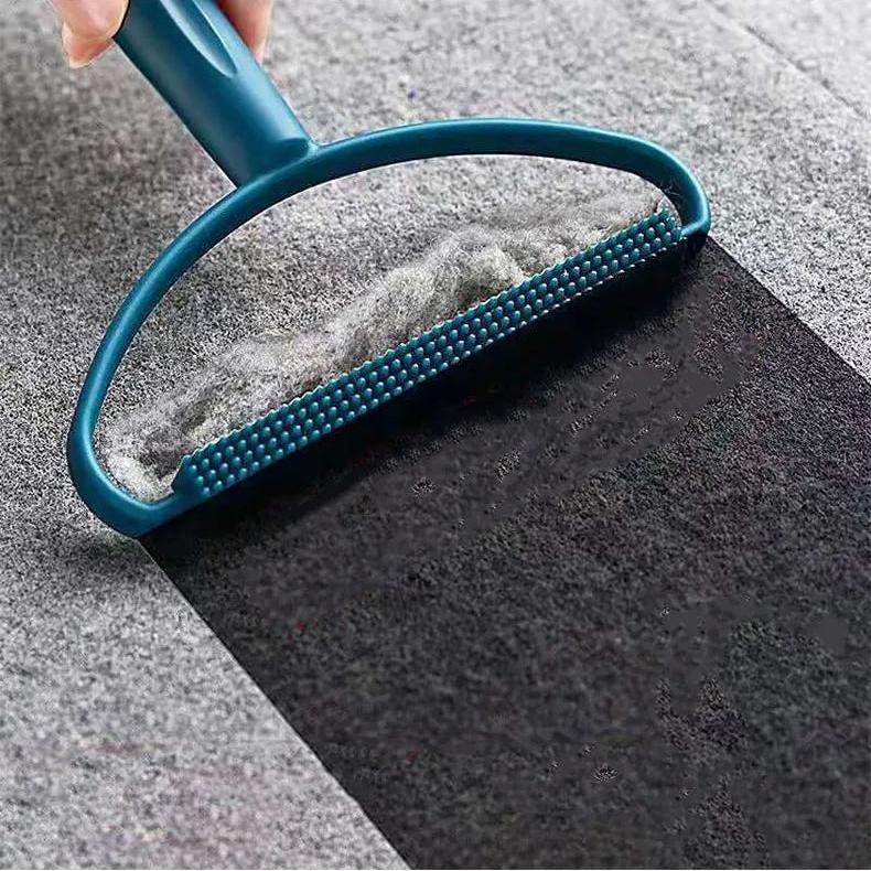 Scratchy™ | Fast and Effective Pet Hair Removal in a Single Step