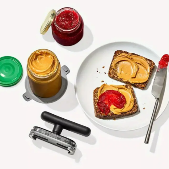 EasyTwist™ – The Helper for Easily Opening All Jars