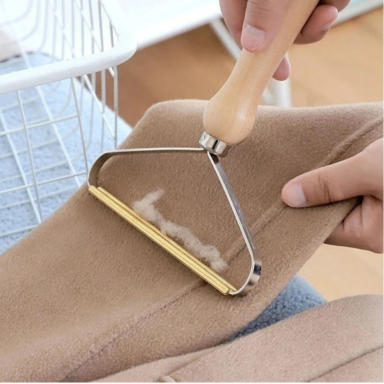 Scratchy™ | Fast and Effective Pet Hair Removal in a Single Step